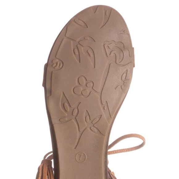 Very Volatile Aubrey Fringe Sandal - Picture 7 of 7